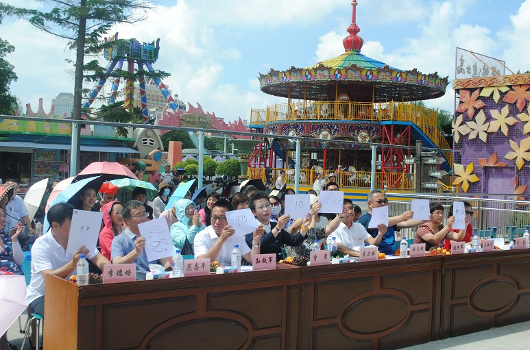 5b39cff778519.jpg 打分.jpg