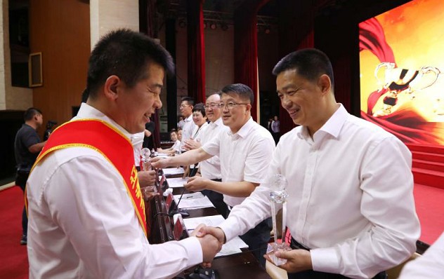 5d75f78ae1c3d.jpg 1.jpg